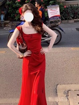 茶歇法式红色方领背心吊带连衣裙女夏季性感气质收腰度假鱼尾长裙