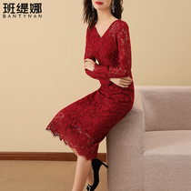 酒红色蕾丝连衣裙2024春季新款长袖气质女神范镂空显瘦小礼服女裙
