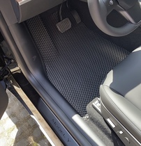 Model 3 S Y乳胶硅胶汽车脚垫TPE环保无味防水防滑主副驾驶室单片