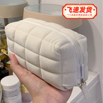日本kokuyo国誉枕枕包收纳包学生文具袋日系少女笔袋柔软枕头包
