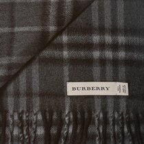 BURBERRY 灰色女士围巾 3641956