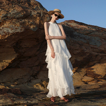 2024新款高端沙滩裙女白色绝美挂脖超仙连衣裙海边度假高级感长裙