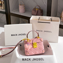 MACK JHOSEL粉色高级感化妆盒子包包2024新款超火手提小方包爆款