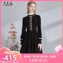 艾丽丝黑色灯芯绒蛋糕连衣裙2023冬季新款修身减龄气质公主风裙子