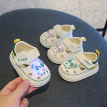 一品王子夏季新款男宝宝学步鞋软底0-15个月婴幼儿空女童凉鞋亮灯
