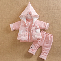 0一1岁女宝宝装外出分体款春秋冬薄夹棉衣洋气小婴儿服三件套装季