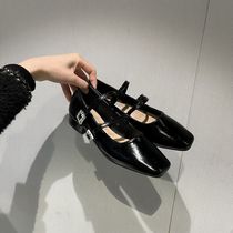 韩版小众方头中跟玛丽珍鞋女鞋2024新款水钻一字扣粗跟浅口单鞋女