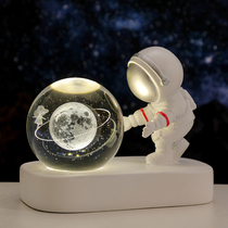 宇航员小夜灯水晶球摆件太空人桌面房间家居装饰品生日礼物男生女