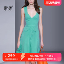 2024夏季新款欧美名媛时尚气质绿色V领无袖设计连衣裙轻奢高端
