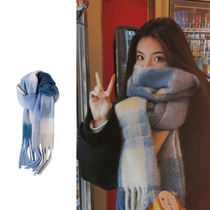 韩版ins加厚马海毛围巾女冬季高级感蓝色格子仿羊绒围脖披肩一体
