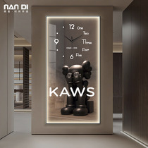 kaws玄关装饰画钟表挂钟客厅过道走廊挂画发光灯画暴力熊艺术时钟