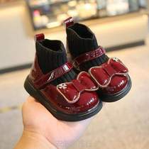婴儿短靴皮鞋小童宝宝子秋冬季二红色软底小一周岁女鞋子加绒婴儿