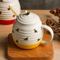 精致浮雕蜜蜂蝴蝶马克杯女生家用陶瓷水杯办公室颜值喝水杯子带勺