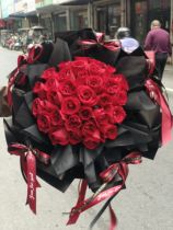 情人节红玫瑰送女友生日订婚花束广州深圳北京上海鲜花速递同城