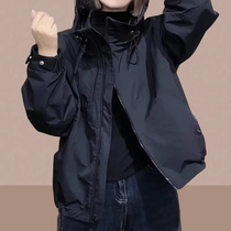 洋气冲锋衣女士短外套2023春秋季新款爆款短款小个子上衣夹克女装