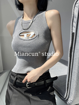 MianCun 金属标性感针织吊带背心女美式辣妹修身性感气质时髦上衣