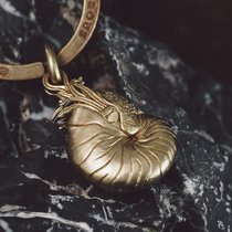 吾蟲原创鹦鹉螺挂坠黄铜钥匙扣古生物活化石贝壳汽车挂件创意包挂